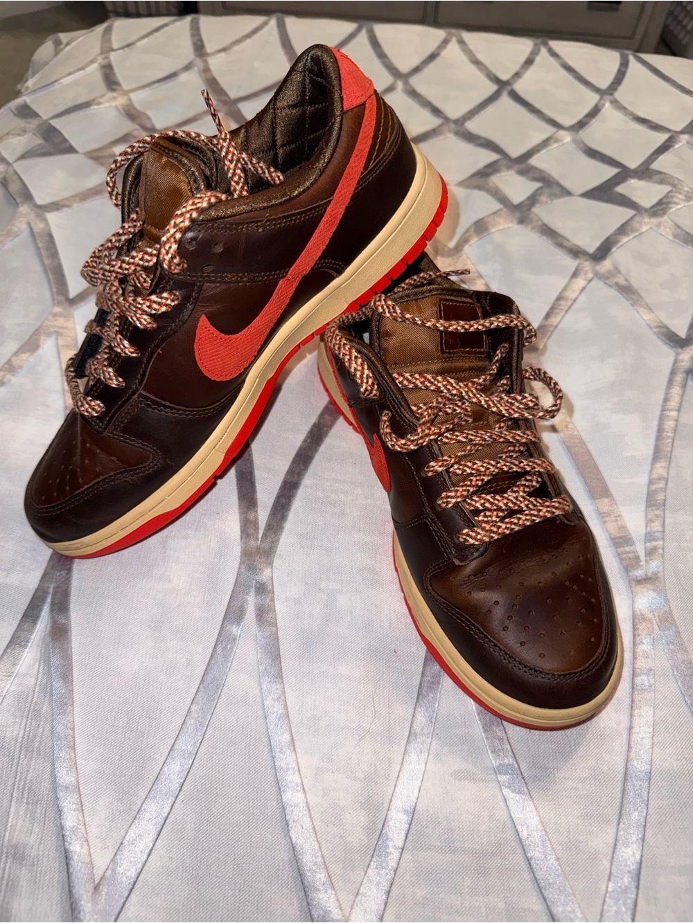Nike Dunk low retro light British tan Leather Sneakers with Red Nike symbol